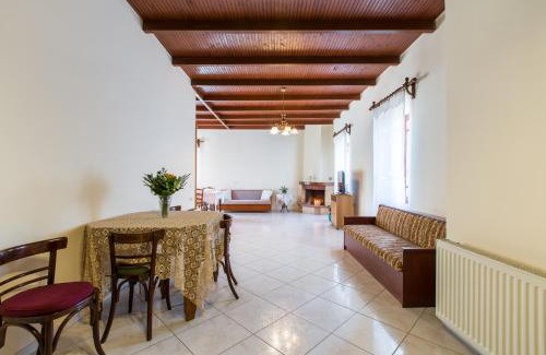 Maleme House | Femina