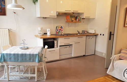 Moliere - Edgard Quinet Apartment | Fenêtres sur Cour 2