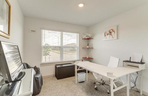 Clodine House | Fenced Yard and Home Office Quiet Home in Richmond