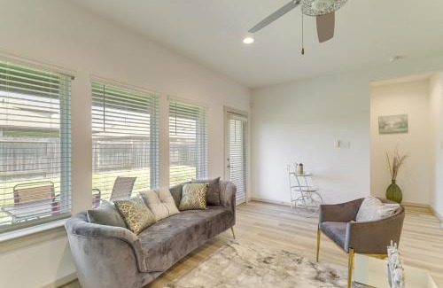 Clodine House | Fenced Yard and Home Office Quiet Home in Richmond