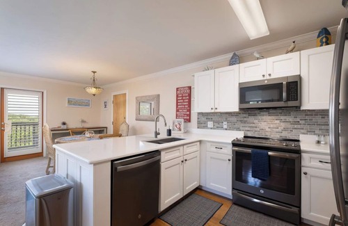 Cedar Key Condo | Fenimore Mill 10C, Marina Boat Slip, Pool/Hot Tub!