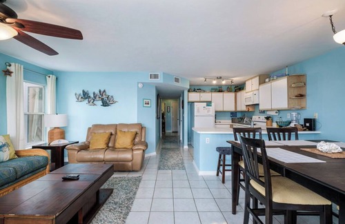 Cedar Key Condo | Fenimore Mill 5A - Open Gulf View, Pool & Hot Tub!