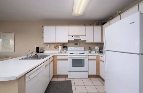 Cedar Key Condo | Fenimore Mill 5C Sunrises, Pool & Hot Tub!