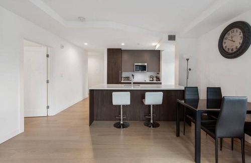 Fenway–Kenmore Apartment | Fenway 2 bed 2 bath condo