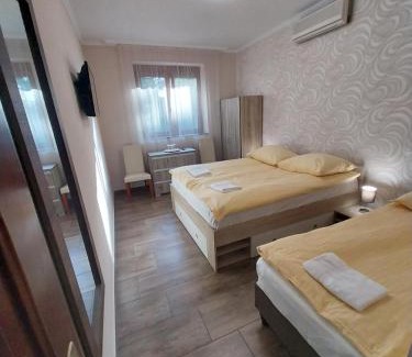 Siofok Aranypart House | Fenyves Vendégház - Siófok