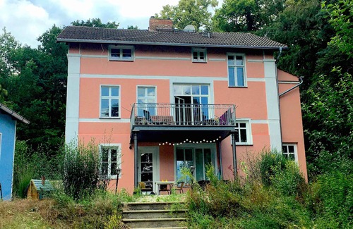 Buckow Apartment | Ferienwohnung am See mit Eigener Sauna