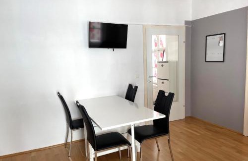 Sankt Polten Apartment | Ferienapartment PASSAUER WOLF im Zentrum, klimatisiert