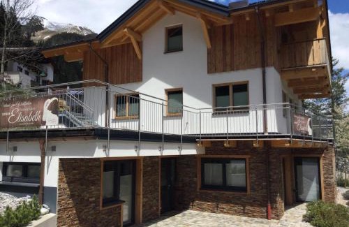 Steeg Apartment | Ferienchalet Elisabeth