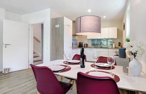 Stakendorf Apartment | Feriendoppelhaus Frühling