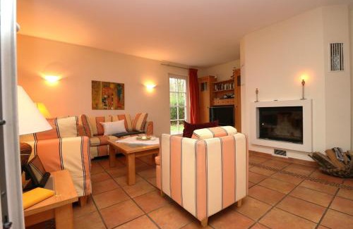 Dierhagen Dorf House | Ferienhäuser Küstenwaldvilla