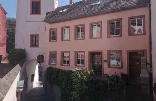 Neuerburg Apartment | Ferienhaus, 95qm, 3 Schlafzimmer, max 11 Personen