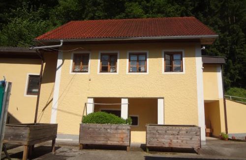 Pinsdorf House | Ferienhaus am Fluss