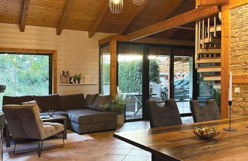 Blankenburg House | Ferienhaus Am Hang, Sky-Entertainment, DAZN, Carport, alles Barrierefrei