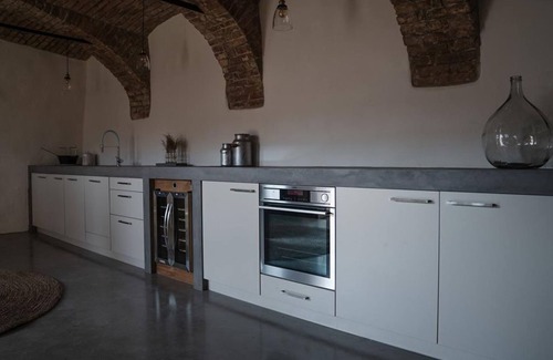 Schutzen am Gebirge Apartment | Ferienhaus, Dusche, WC, Neuwertig, Neben Presshaus - Presshaus Schützen