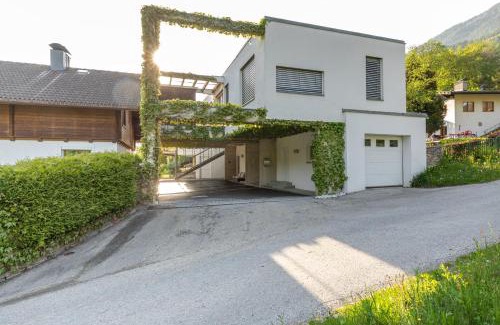 Flattach Apartment | Ferienhaus Bergpanorama mit Sauna & großem Garten