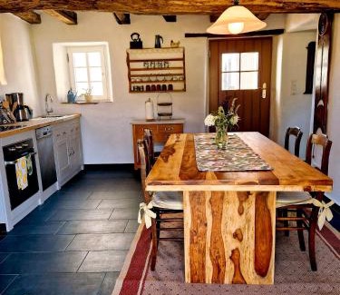 Feilsdorf House | Ferienhaus "Entenhaus" im Gutshaus De La Fontaine