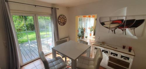 Fichtenwalde House | Ferienhaus Fichtenwalde, 160m², 3 SZ, 2 Bäder, bis 6 Personen, Garten, VDSL