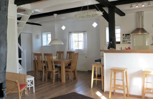 Damp House | Ferienhaus Frieda - Urlaubsparadies unter Reet