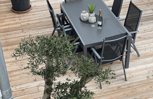Mucheln House | Ferienhaus Heinz, directly on the lake with its own bathing jetty!