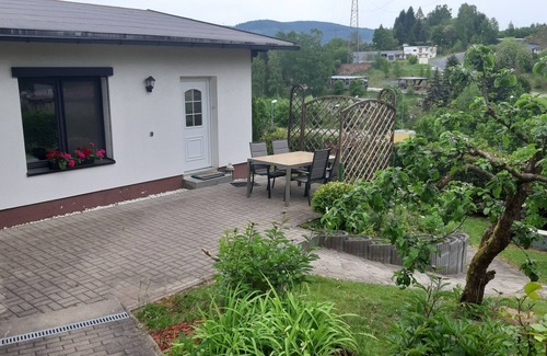 Suhl House | Ferienhaus im Grünen-idyllischen Lage