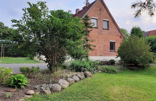 Guelzow House | Ferienhaus in Dorfrandlage Nahe Güstrow für 5 Gäste +kind