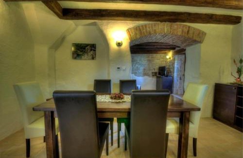 Kotli House | Ferienhaus In Kotli Mit Grill, Garten Und Gemeinschaftlichem Pool