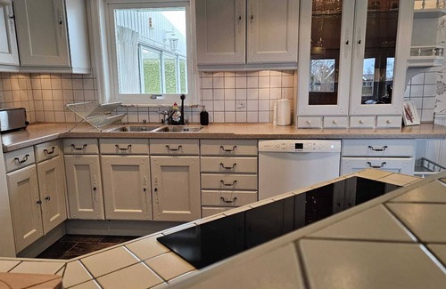 Bromolla House | Ferienhaus Kronenpark, Angelcamp mit Angelboot, Kanus, Fahrräder, Jakuzzi uvm