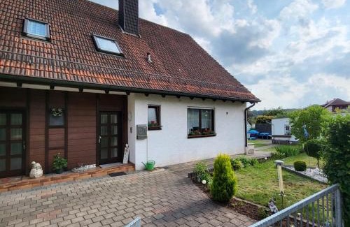 Sulzfeld Apartment | Ferienhaus Meisenglück - Ihr großes und komfortables Ferienhaus in 97633 Sulzfeld-Leinach