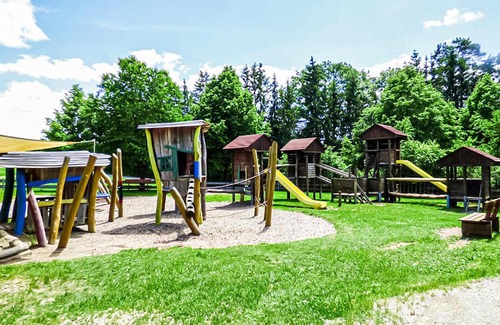 Hayingen House | Ferienpark Lauterdörfle