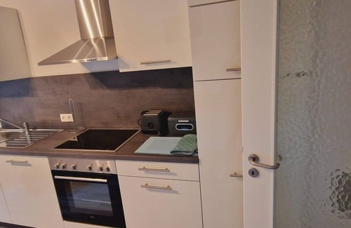 Queichhambach Apartment | Ferienwohnung am Panoramaweg - Appartement/fewo, Dusche, WC, Ruhig