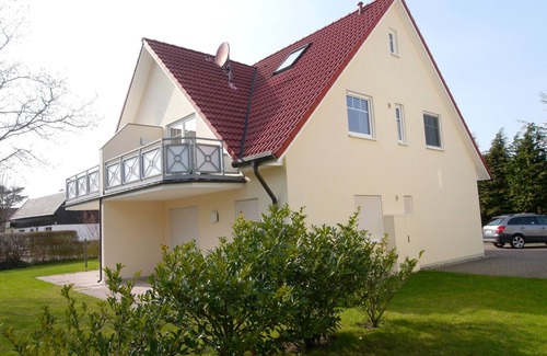 Zingst Apartment | Ferienwohnung Hoppenberg 7 "zur Kogge" Wohnung "DG Links"