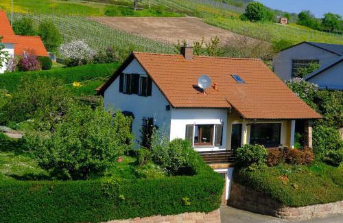 Gleiszellen-Gleishorbach Apartment | Ferienweingut Wissing Wohnung Frieda