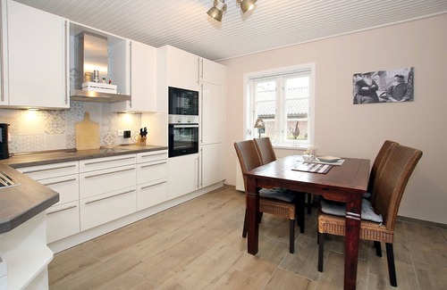 Wyk auf Foehr Apartment | Ferienwhg. in Wyk, 2 Personen im EG, 2-familienhaus, 2zimmer, Sauna auf ca. 65m²