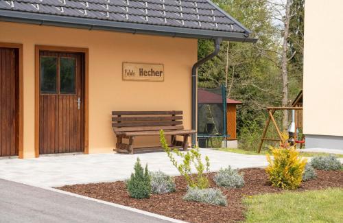 Oberglan Apartment | Ferienwohnungen Hecher