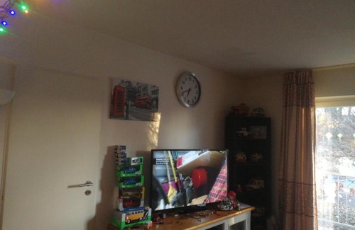 Neubrucke Apartment | Ferienwohnung am Campus (Bahnhof Neubrücke/Autobahn A62)