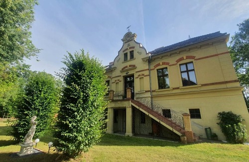 Laasow Apartment | Ferienwohnung im Historischen Herrenhaus - Ferienwohnung im Herrenhaus