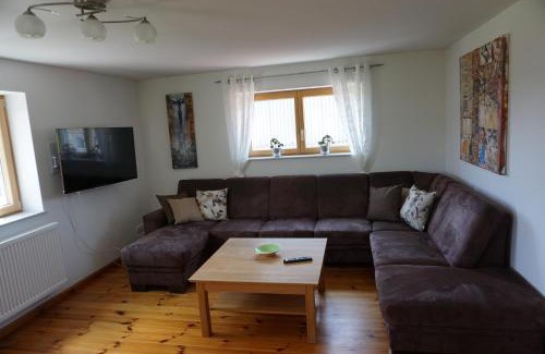 Poppenhausen Apartment | Ferienwohnung Öttersbach