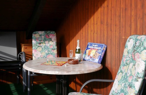 Oflingen Apartment | Ferienwohnung 2, 80qm, Pergola, 2 Schlafzimmer, max. 6 Personen