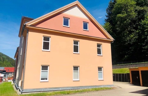 Obstfelderschmiede Apartment | Ferienwohnung 2 Alte Schule "c.g. Salzmann"