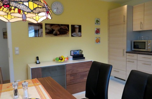 Grenzach-Wyhlen Apartment | Ferienwohnung 2, 65qm, Balkon, 1 Schlafzimmer, max. 4 Personen