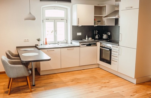 Graefenberg Apartment | Ferienwohnung 2 - Frau Kunni - Café und Ferienwohnung