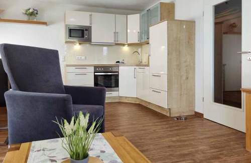 Duhnen Apartment | Ferienwohnung-308-Hohe-Lith-Duhnen-mit-eigenem-Strandkorb-am-Strand
