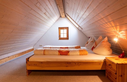 Staufen im Breisgau House | Ferienwohnung 60 qm, 2 Schlafzimmer, max. 4 Personen