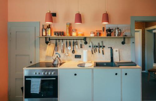Olbersdorf Apartment | Ferienwohnung 60er Jahre Design Apartment - 65qm Fewo im Zittauer Gebirge - familienfreundliche Unterkunft am Bergfuß zum Töpfer