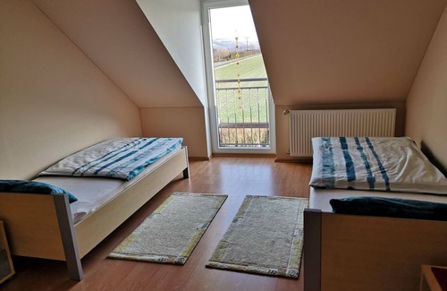 Karlburg Apartment | Ferienwohnung (60qm) mit zwei Schlafzimmern