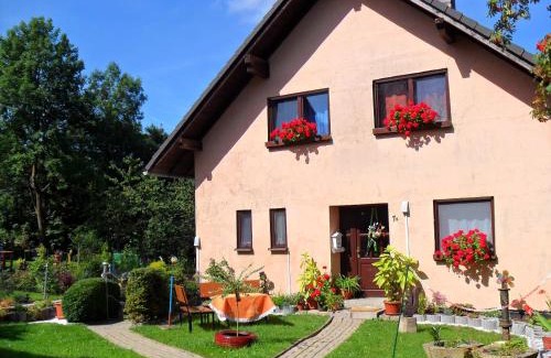 Neuhaus am Rennweg Apartment | Ferienwohnung Am Apelsberg