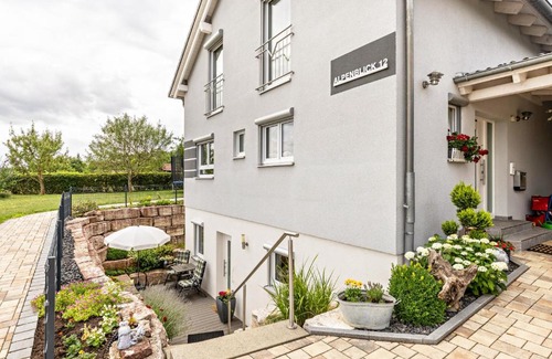 Zwiefalten Apartment | Ferienwohnung Alpenblick