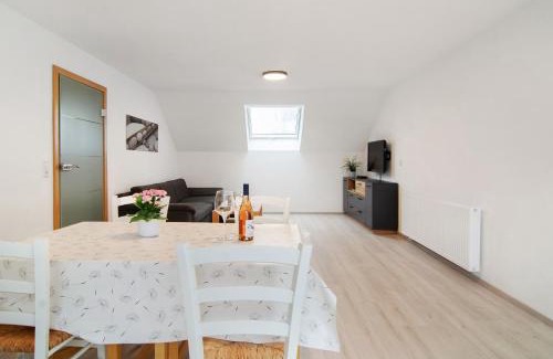 Lippertsreute Apartment | Ferienwohnung am Birnbaum