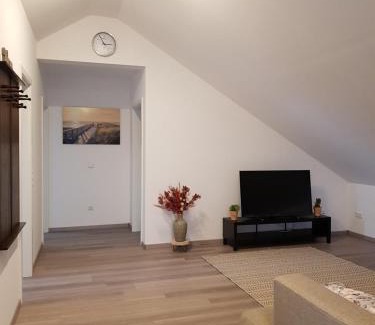 Calden Apartment | Ferienwohnung am Dörnberg