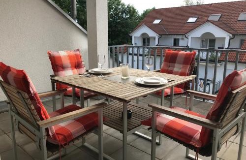Enzisweiler Apartment | Ferienwohnung am Hopfengarten - helle 2 Zimmer Maisonette mit großem Balkon